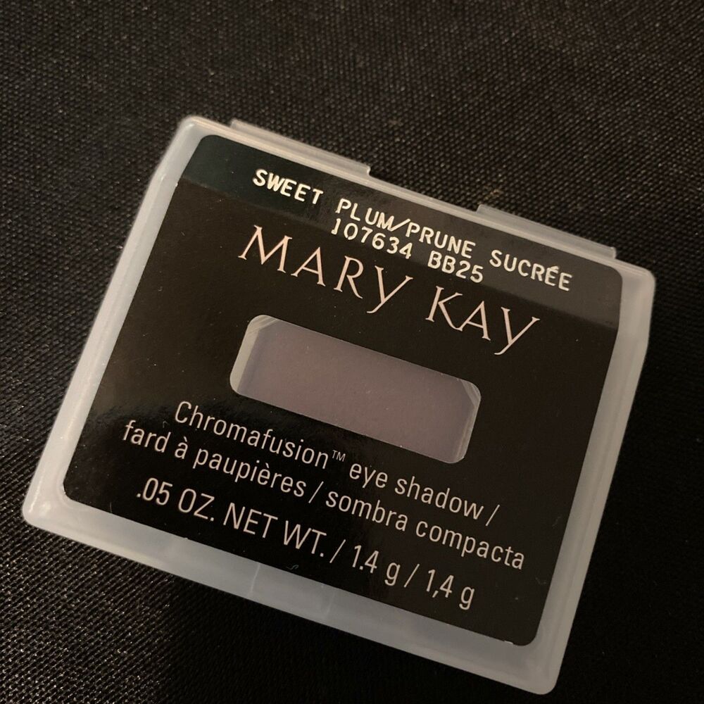 Mary Kay Chromafusion Eye Shadow Sweet Plum Purple Color